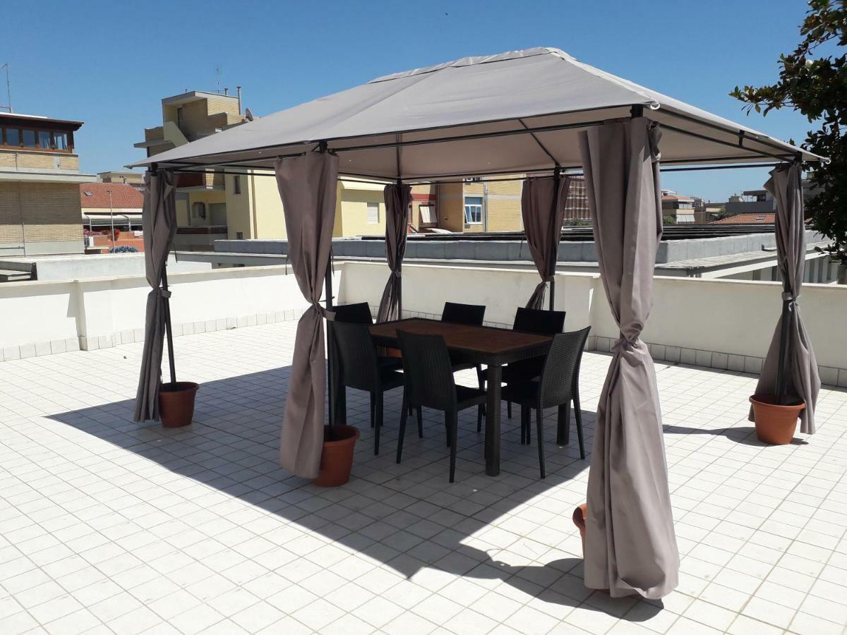 Apartamento de 60 m² en Aeropuerto de Roma - Fiumicino, con 2 habitación Exterior foto